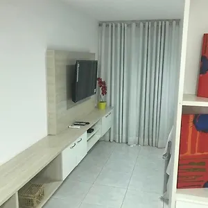 https://amor-de-piscina.portodegalinhashotels.com